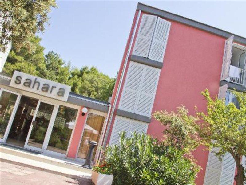 Hotel Sahara Lopar Exterior photo